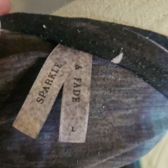 Tye dye tshirt in small - Picture 4 of 4